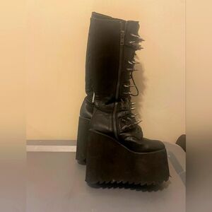 Dollskill widow platform boots